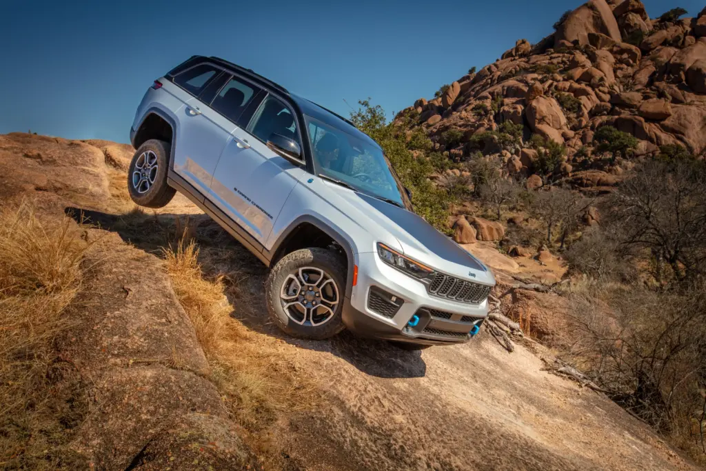 Shop for the Jeep Grand Cherokee near Tuba City, AZ.