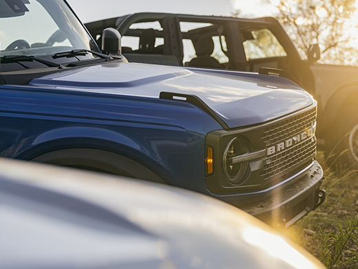 Jeep Wrangler Vs Bronco